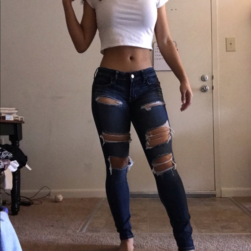 American eagle ripped jeans